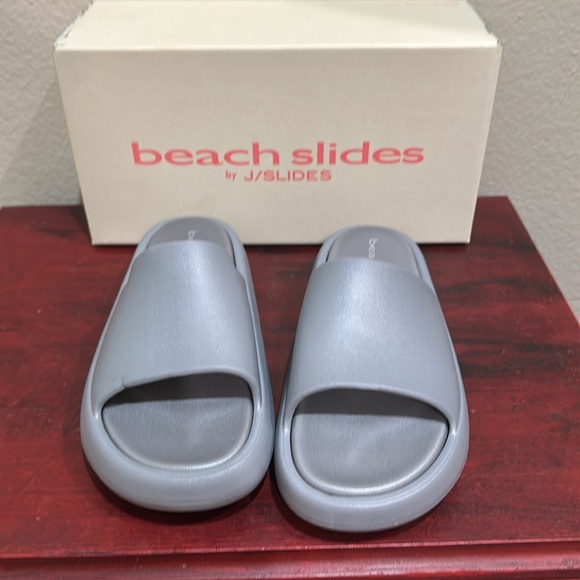Nwt Beach Slides by J Slides. These are the most comfortable shoe.  size 10. - Picture 2 of 3